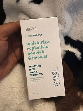 Revivir Moisture-Rich Hair & Scalp Oil — White with Teal Text